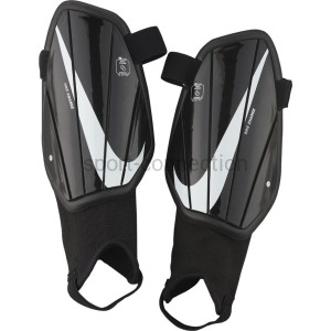Ochraniacze męskie - Nike Charge - SP2164-010